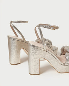 Color: Prosecco