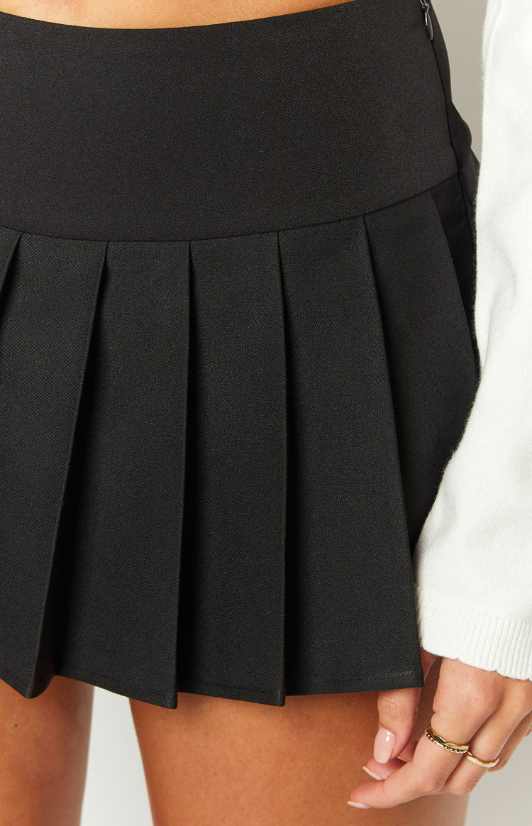 Fiora Pleated Mini Skort | Black