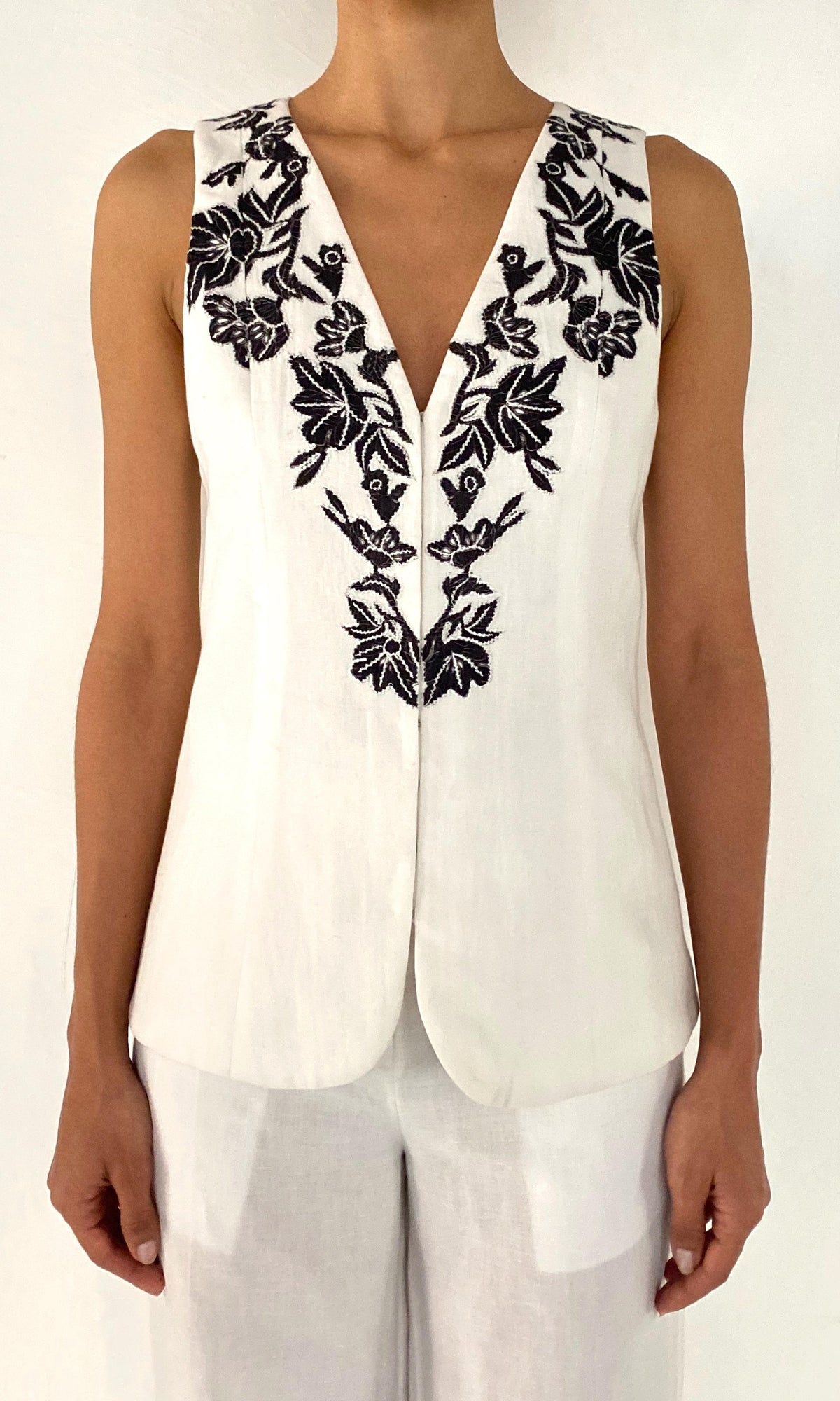 Womens | Aahi Linen Cotton Vest | Black/White