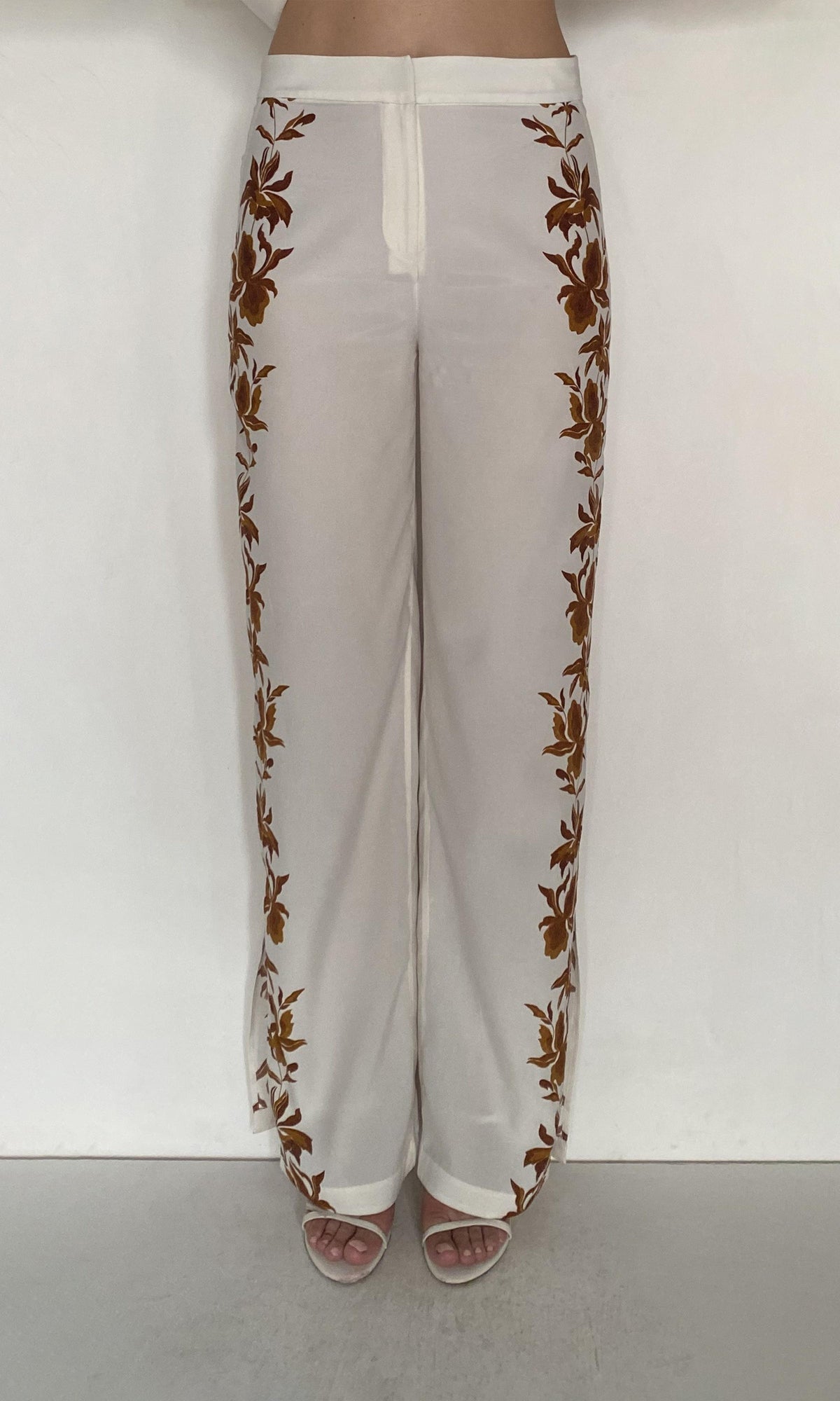 Hemant And Nandita | Ayra Viscose Heavy Crepe Pants With Slit | Ivory