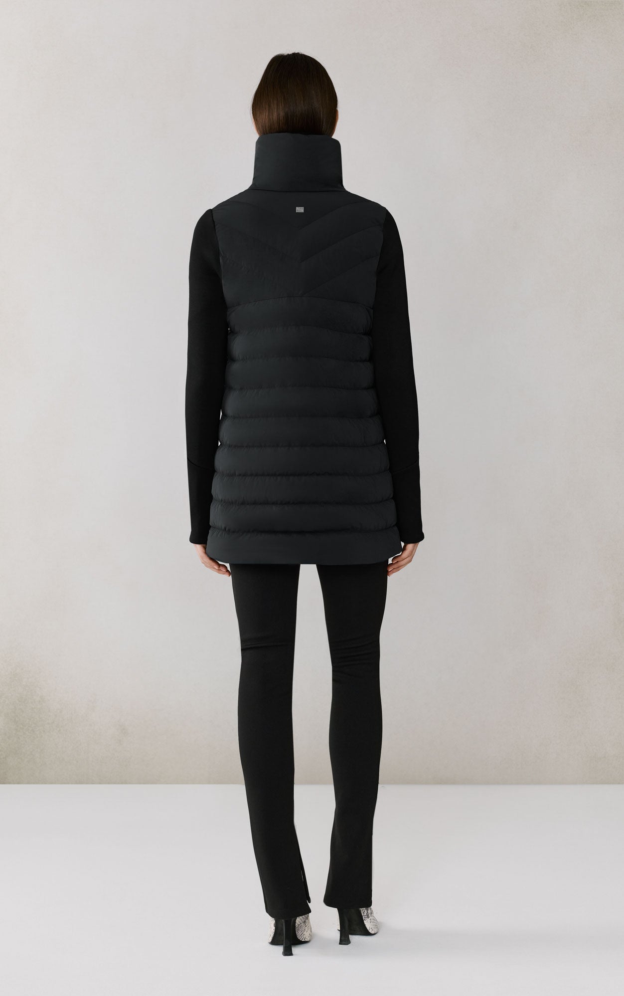 Lola Hybrid Stretch Down Wrap | Black