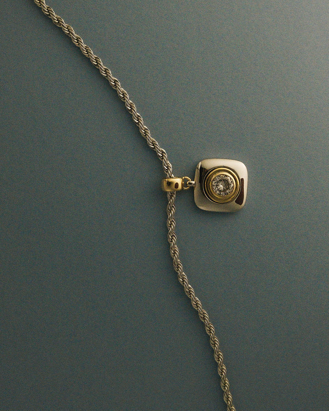 The Luna Bezel Pendant Necklace | Silver/Gold