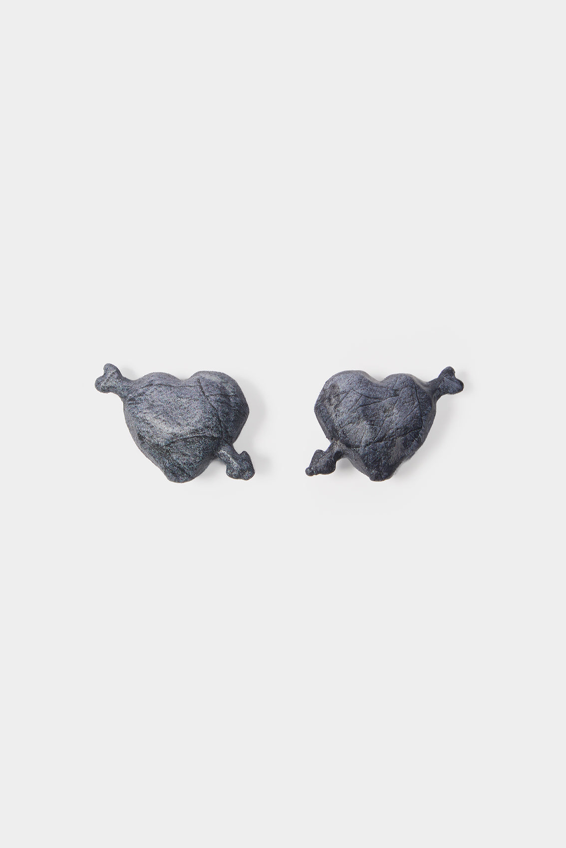 Small 'Cuore Di Pietra' Earrings Silver | Women | Matte Grey