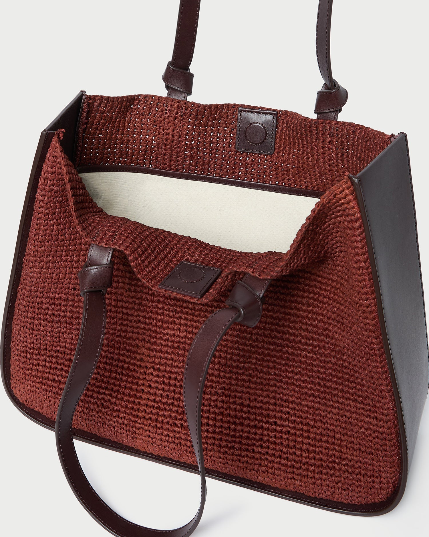 Color: Espresso/Chestnut