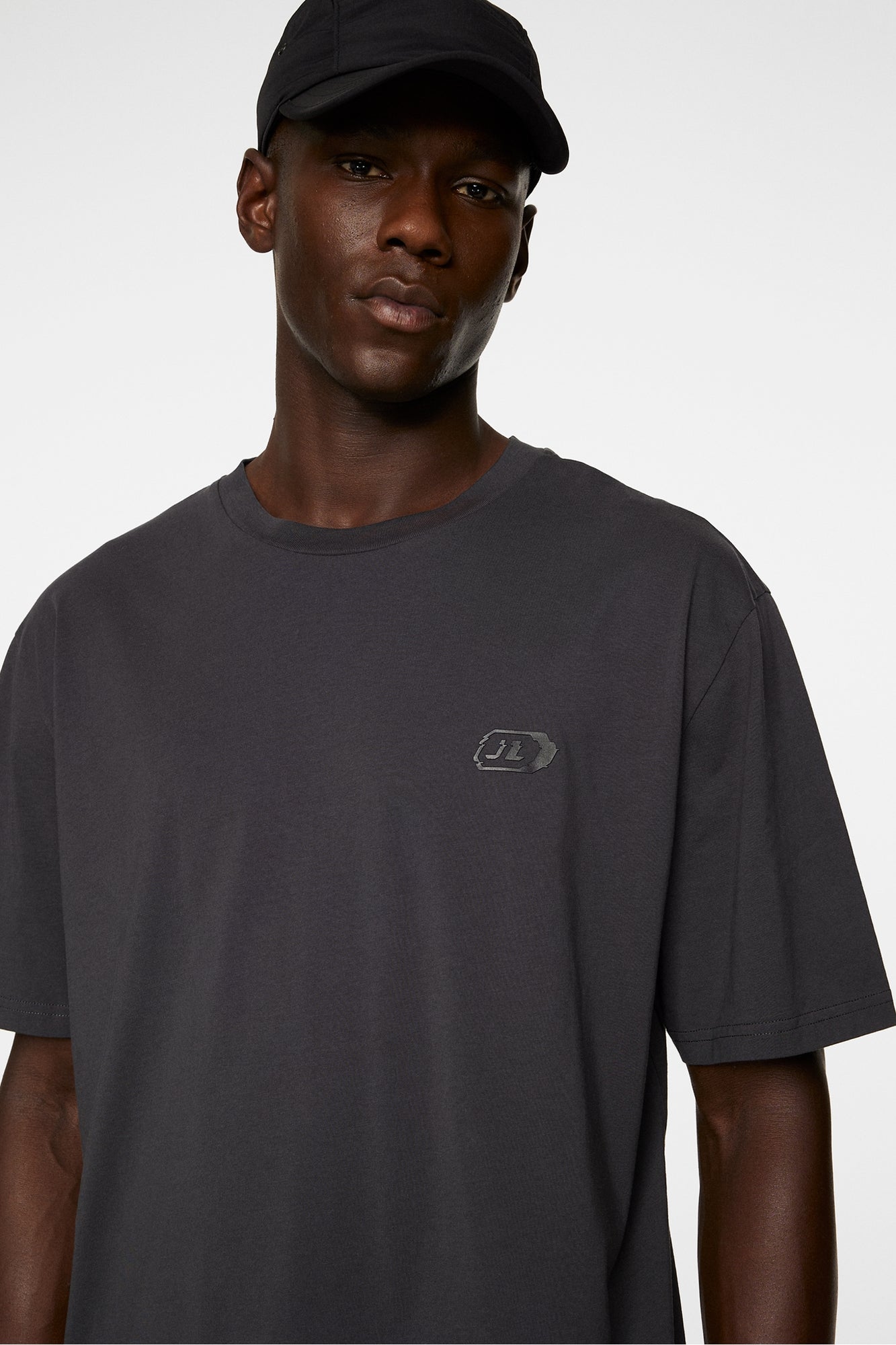 Men | Hale Logo T-Shirt | Washed Black (V1)