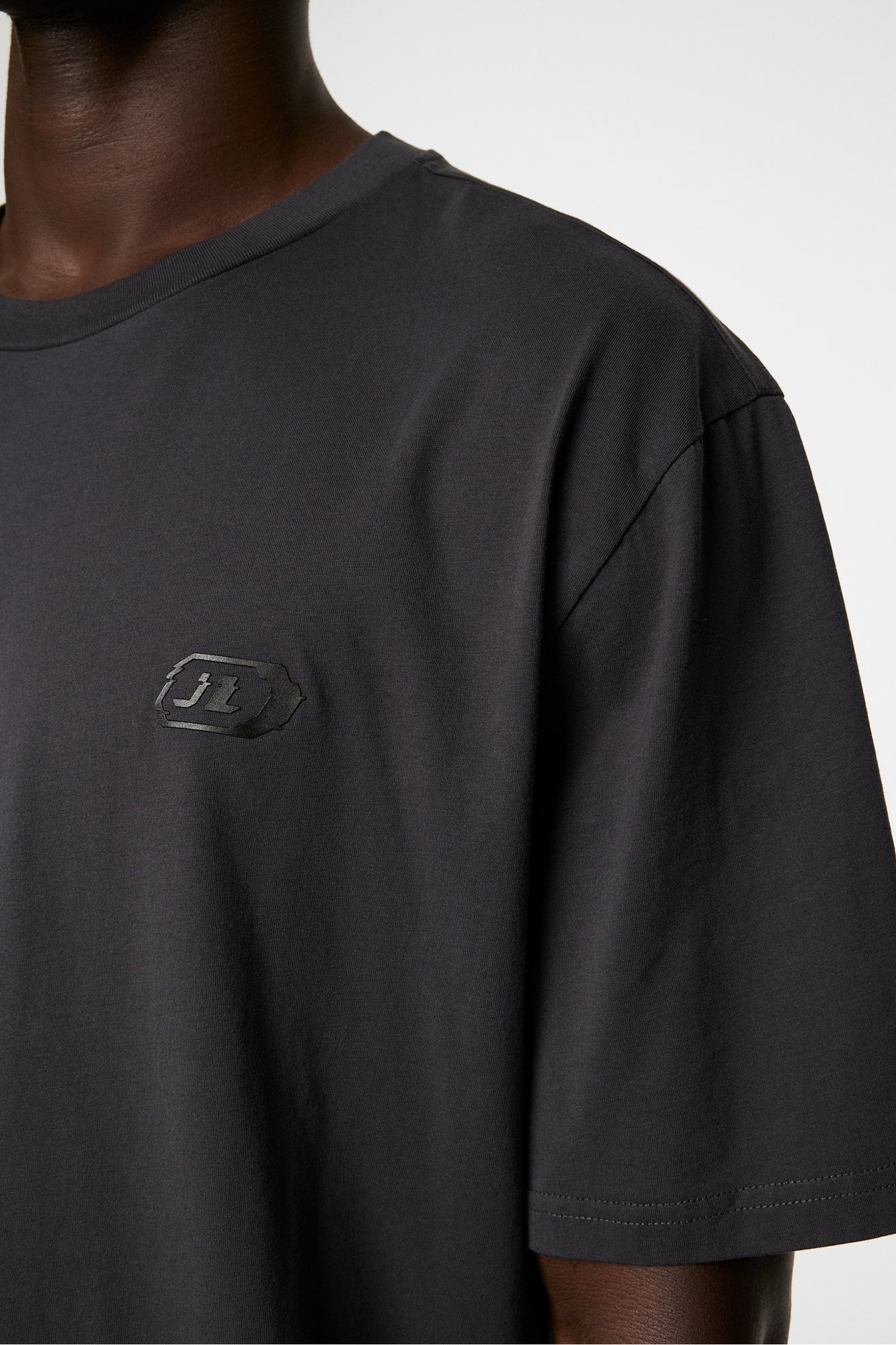 Men | Hale Logo T-Shirt | Washed Black (V1)