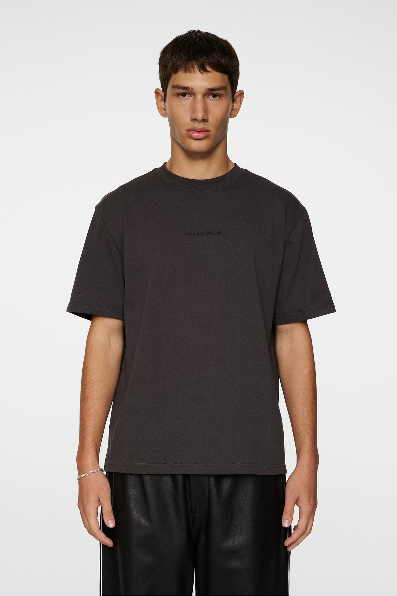 Men | Hale Logo T-Shirt | Washed Black (V2)