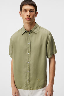 Men | Reg SS Light Tencel Shirt | Oil Green