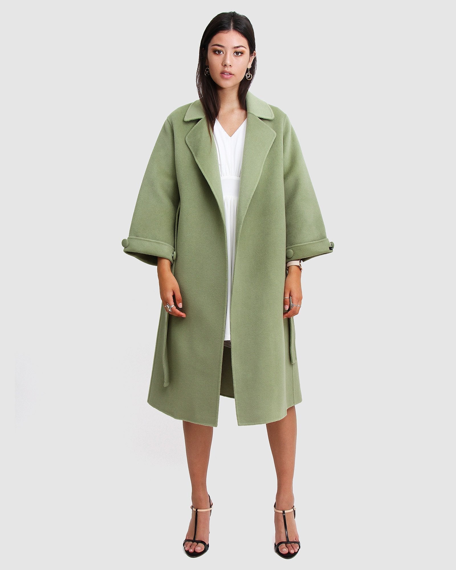 Oversized-wool-coat-green-front_a2924ffd-357c-4282-9b02-9d168455398a.jpg