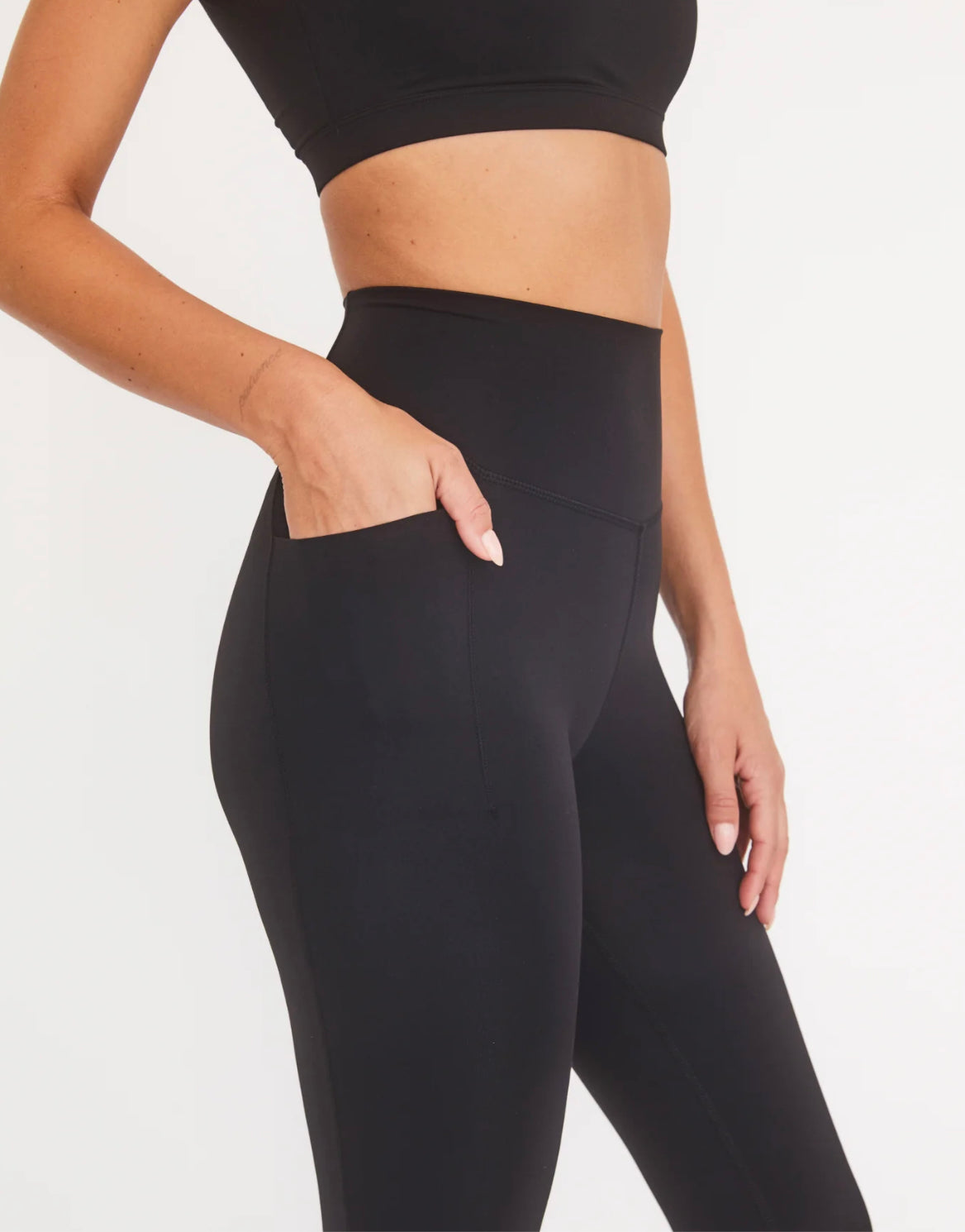 Pocket Spin Leggings | Onyx