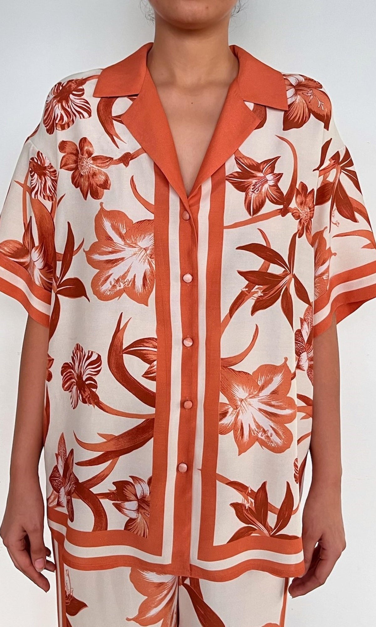 Rococo Sand | Ciro Viscose Crepe Heavy (Skw 3202) Short Sleeve Shirt | Beige Brown