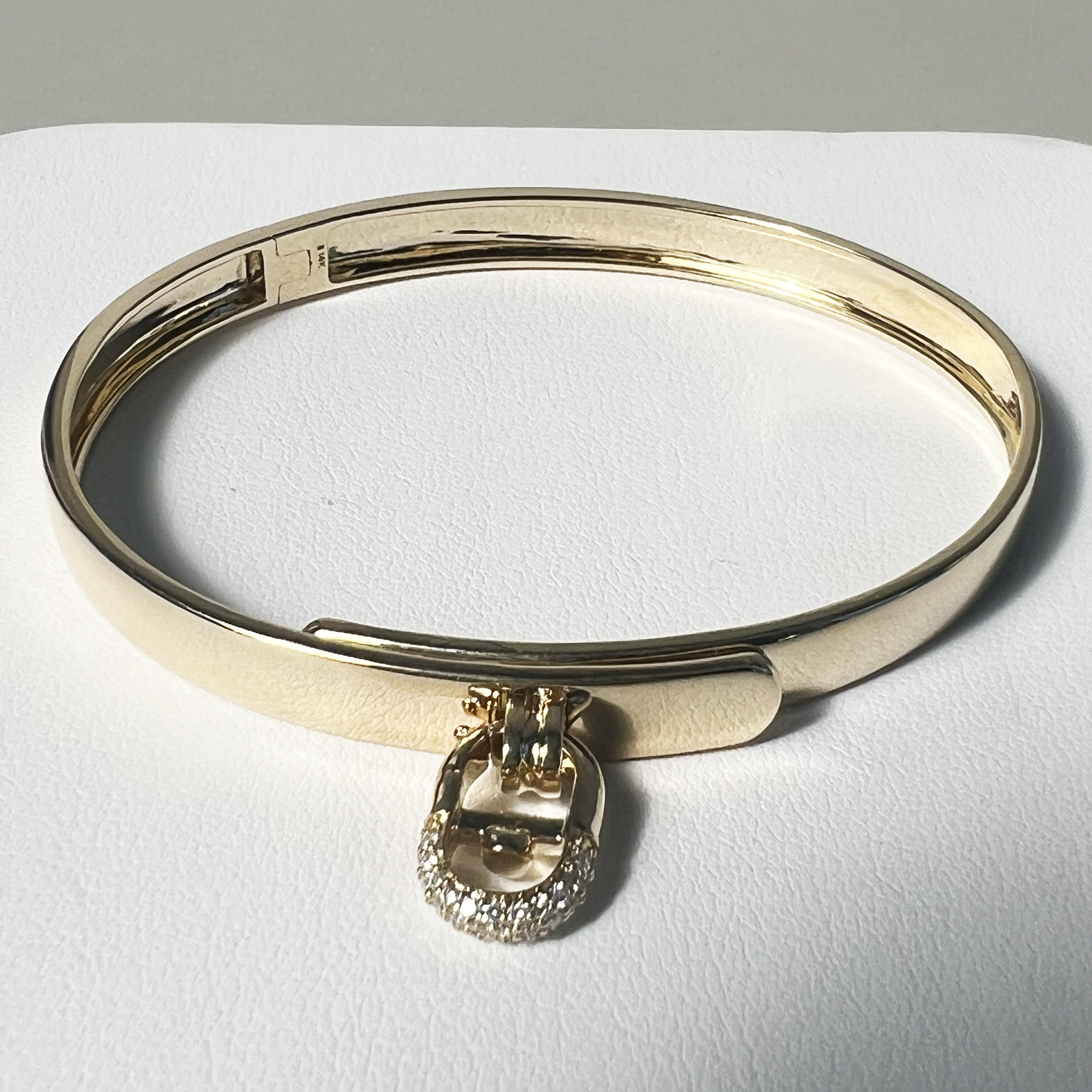 Nautical Summer Lock Bangle - V2 | 14K Yellow Gold | 0.14 CTW (Approx) White Diamond