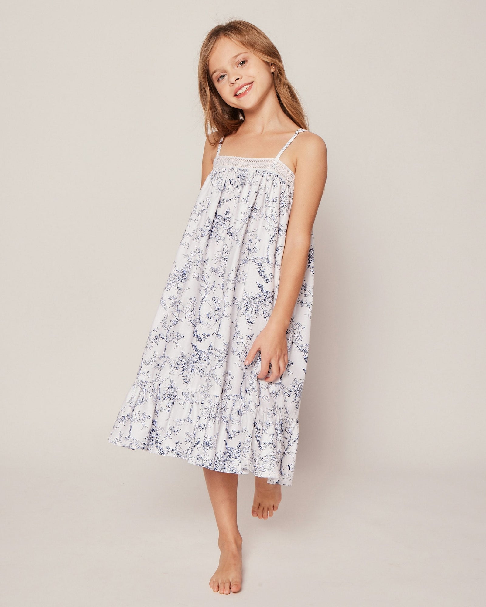 Girl's Twill Lily Nightgown in Fleurs de Rose in Timeless Toile#Color_Timeless Toile