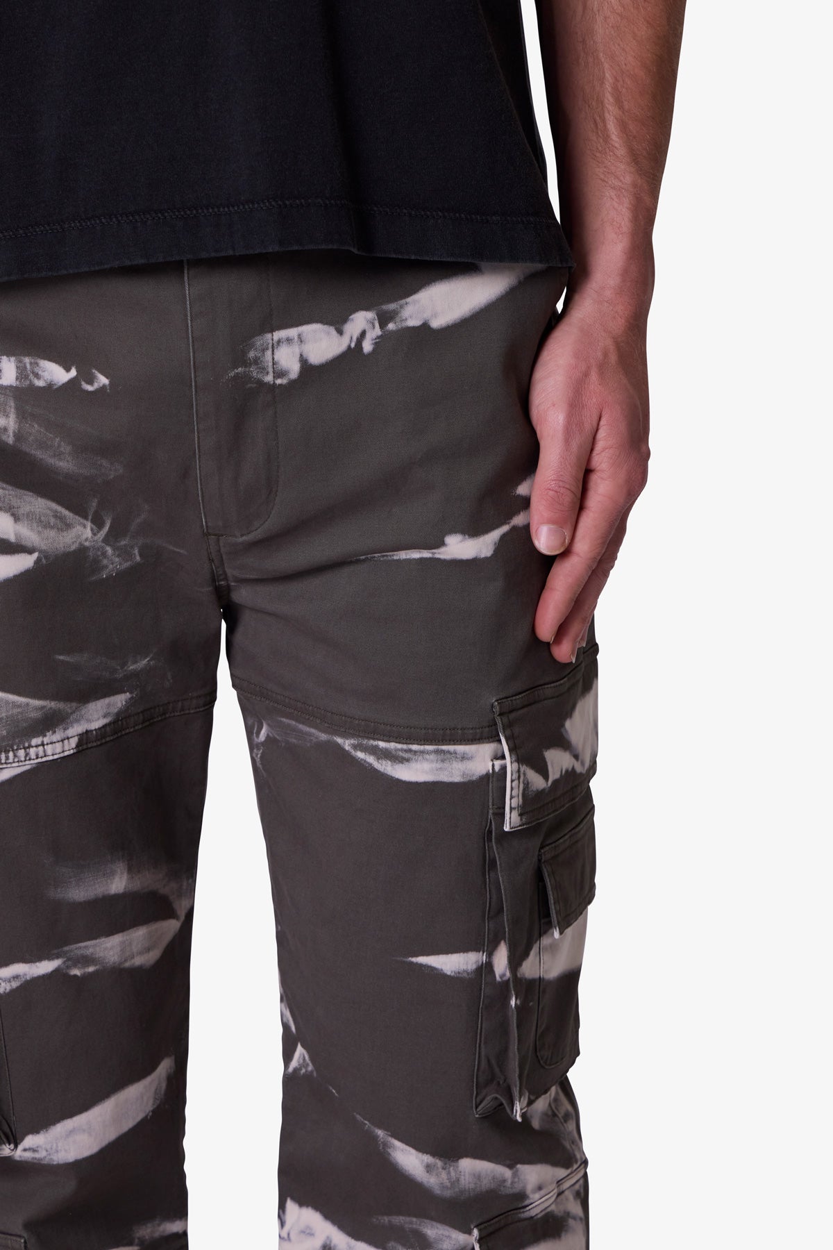 Silhouette Cargo Pants | Black