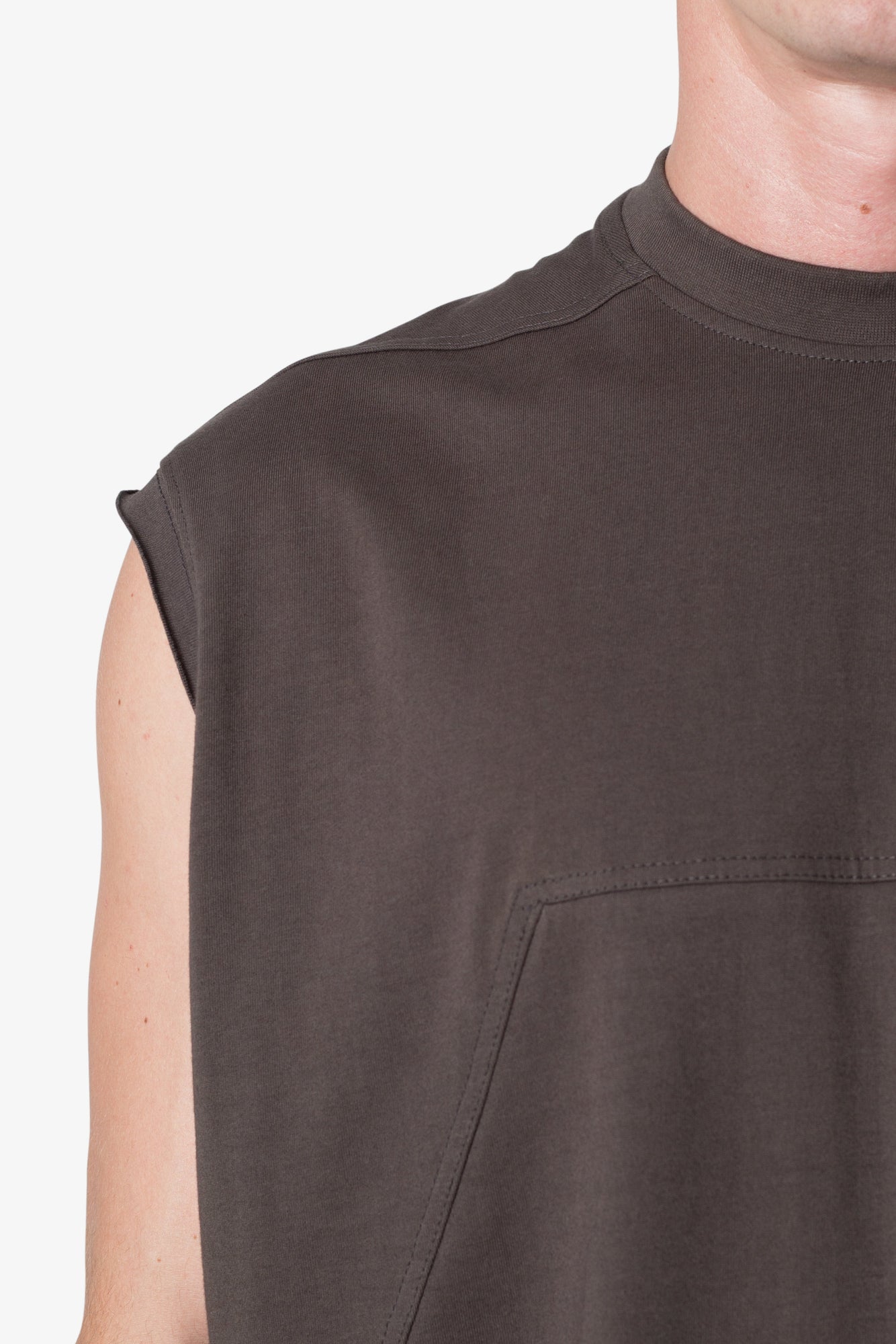 Sleeveless Elongated Tee | Vintage Black