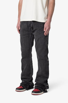 Snap Baggy Flare Denim | Black