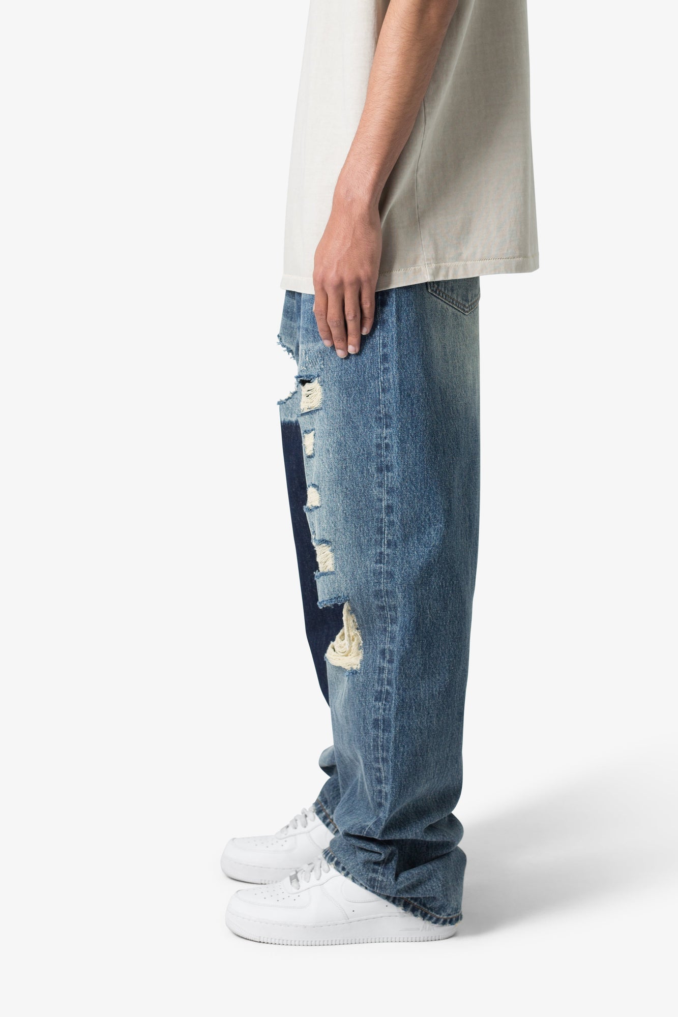 Ultra Baggy One Knee Thrashed Denim | Blue