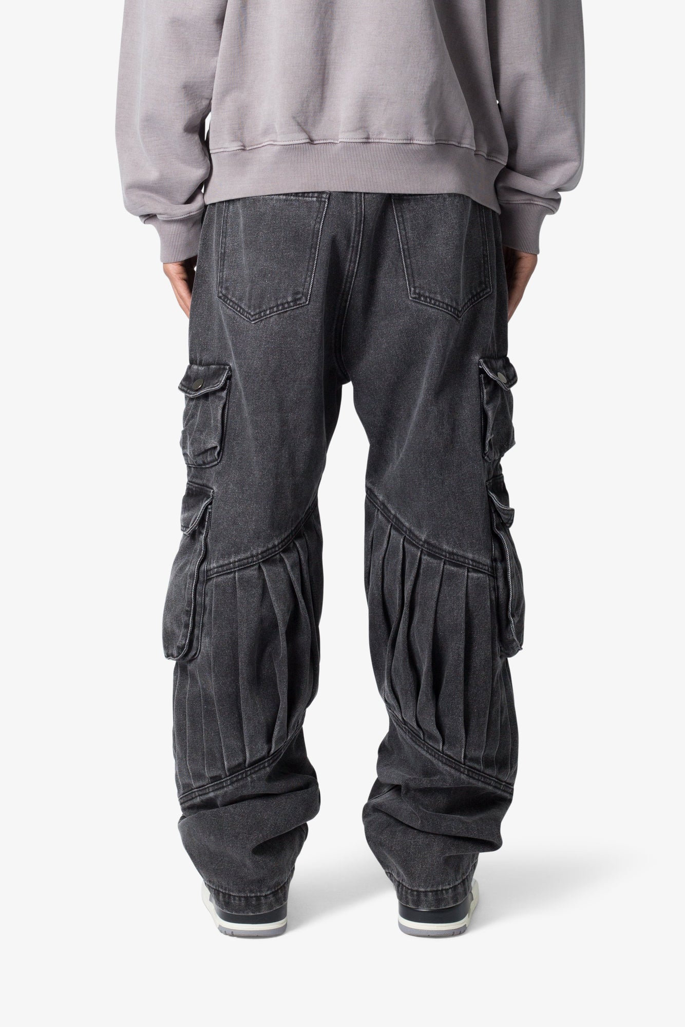 Ultra Baggy Pleated Denim | Washed Black