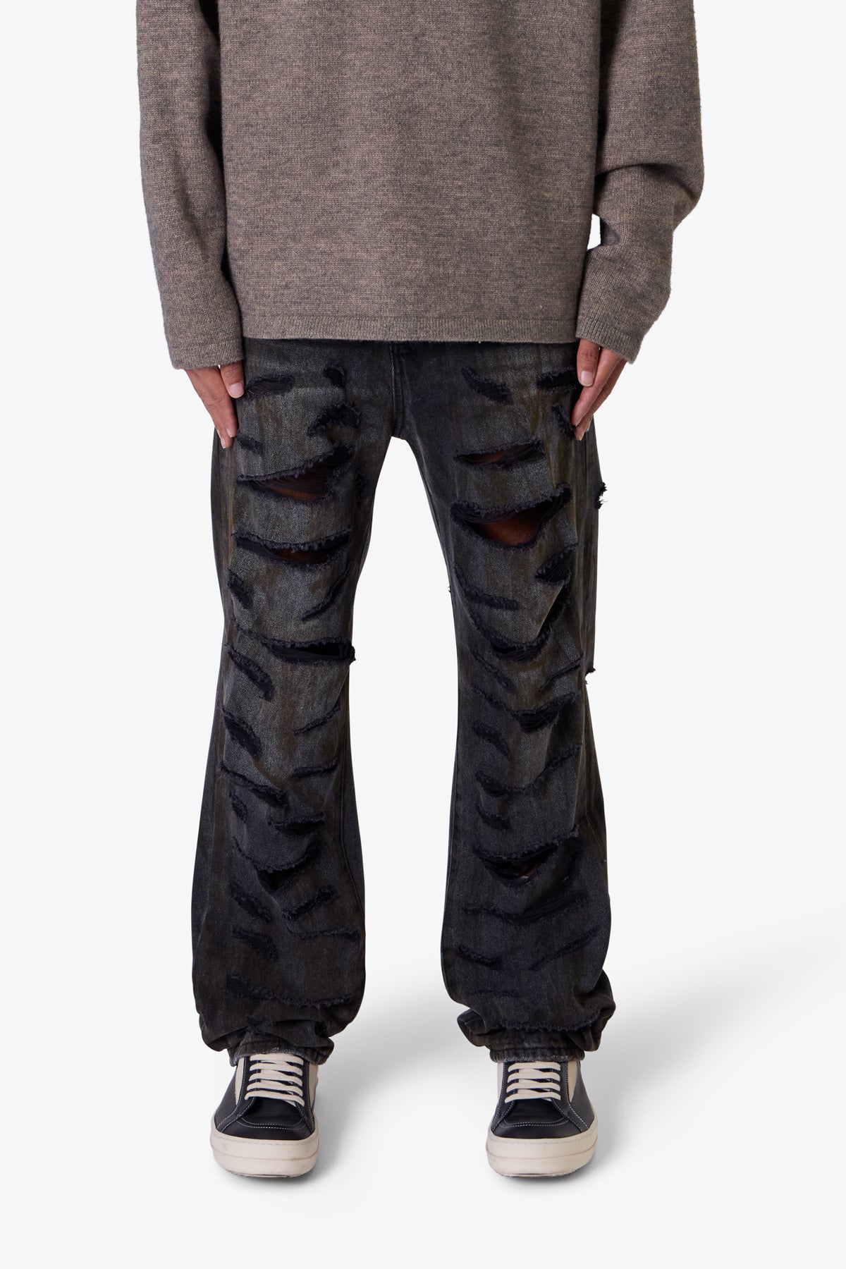Ultra Baggy Thrashed Denim | Black