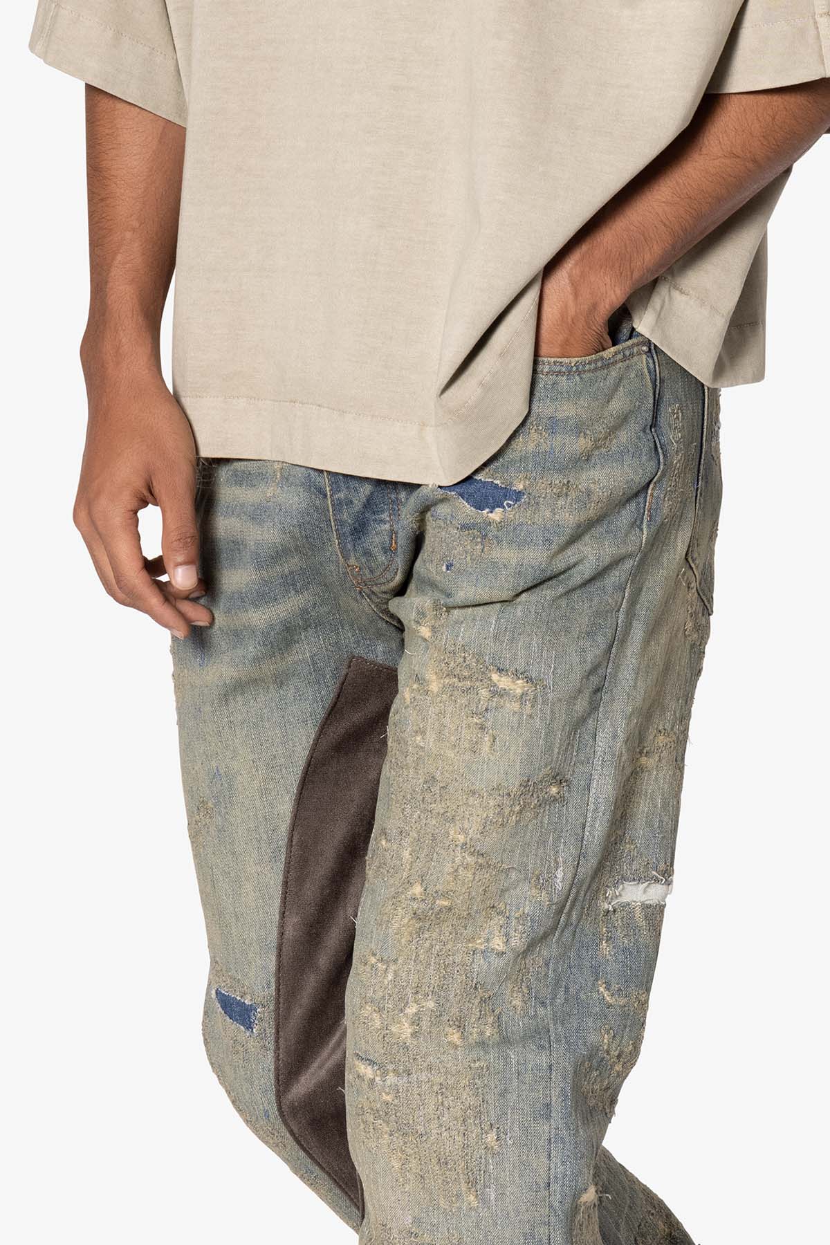 V613 Distressed Saddle Denim | Blue