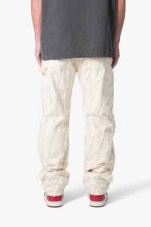 V623 Cargo Net Baggy Pants | Cream