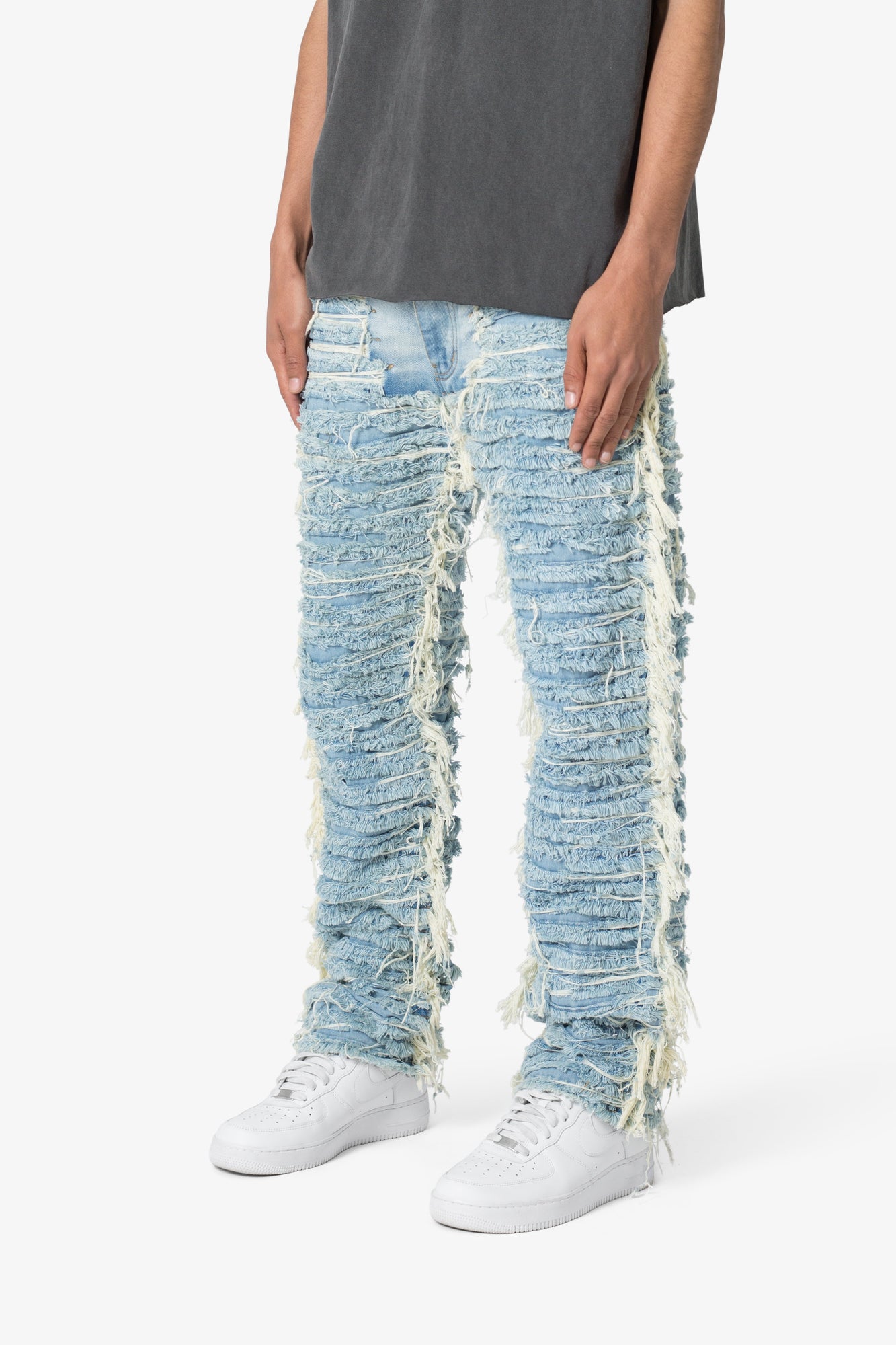 V631 Baggy Frayed Denim | Blue