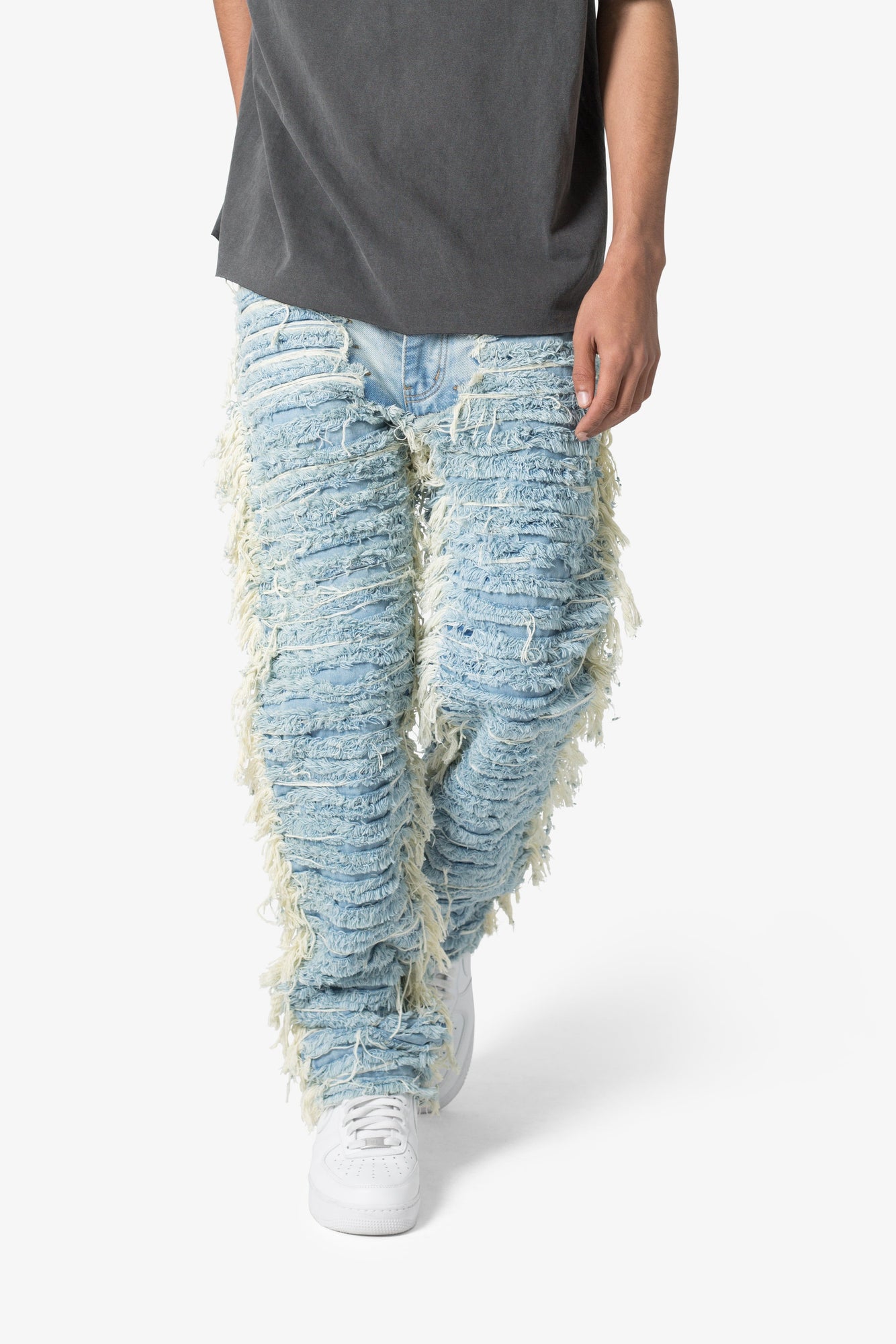 V631 Baggy Frayed Denim | Blue