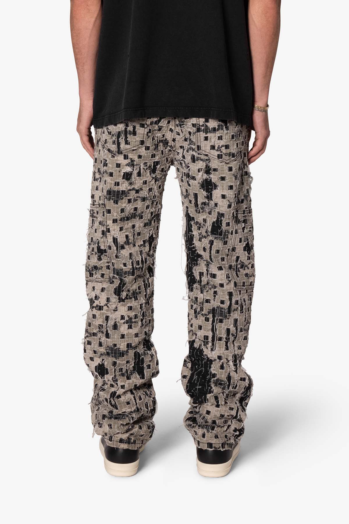 V646 Spotted Camo Cargo Denim | Multi