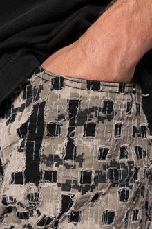 V646 Spotted Camo Cargo Denim | Multi