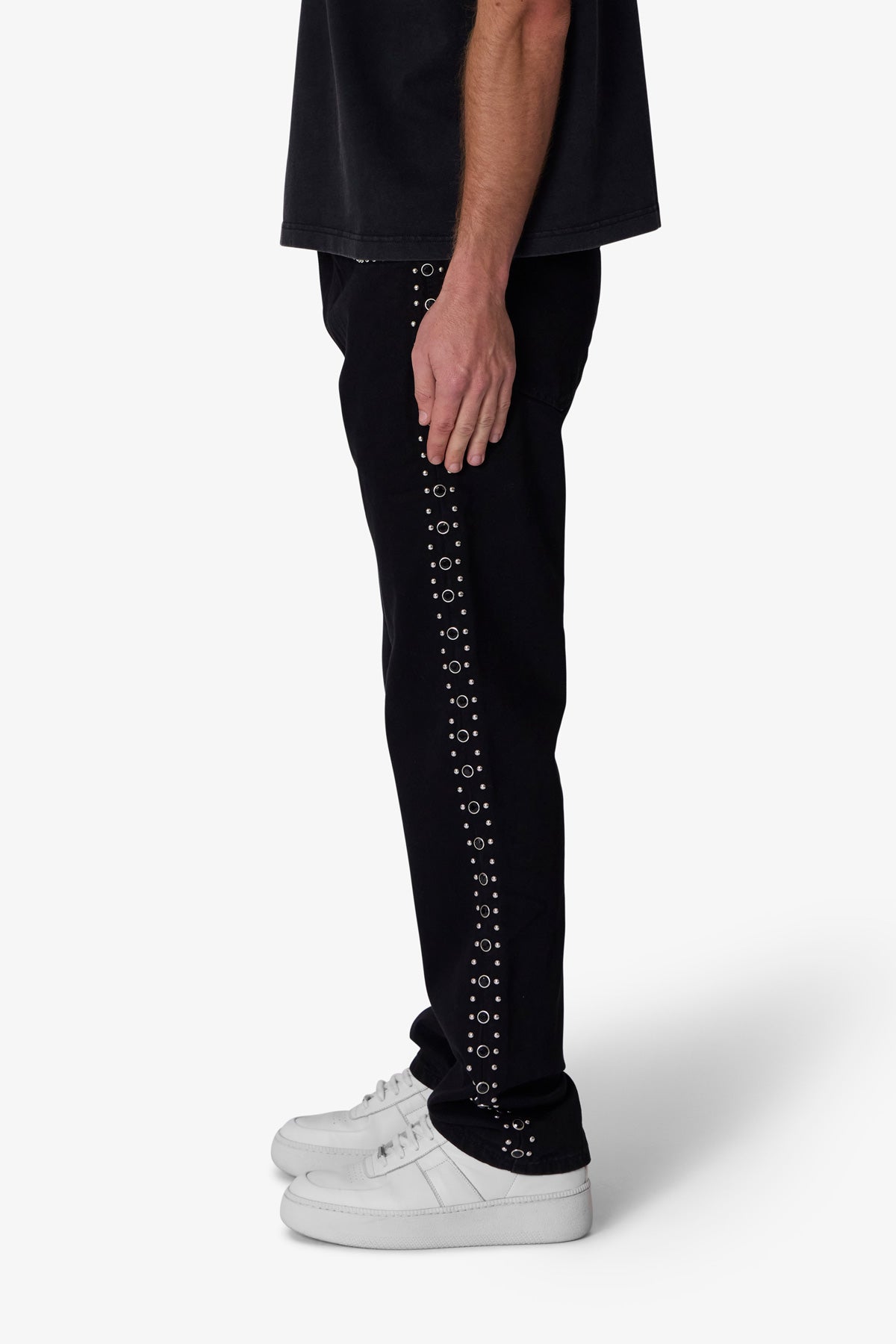 V715 Studded Baggy Denim | Black
