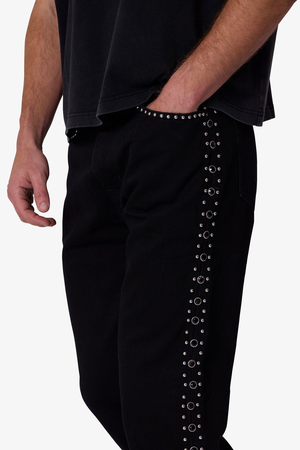 V715 Studded Baggy Denim | Black