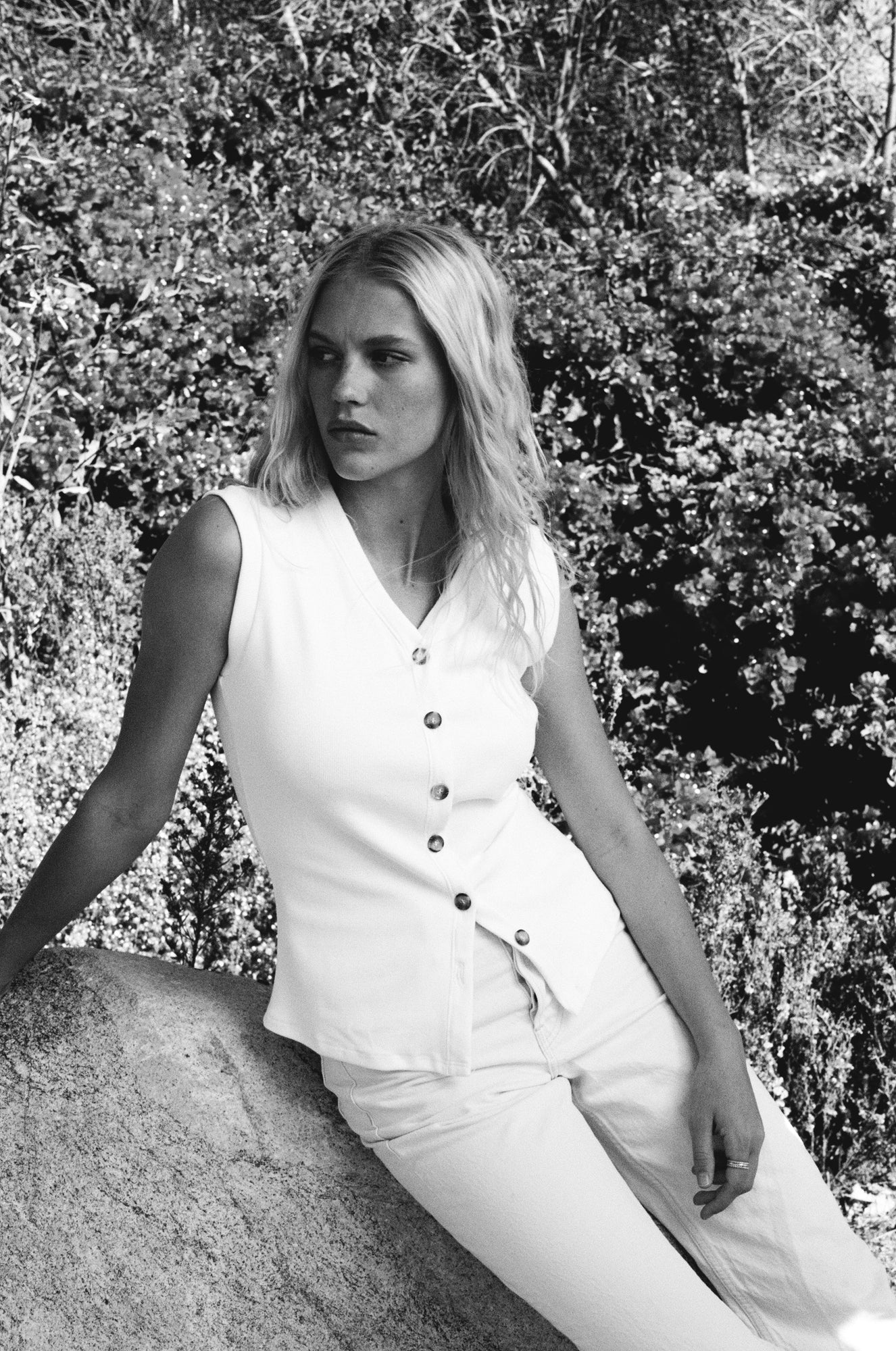 Flora Vest | White