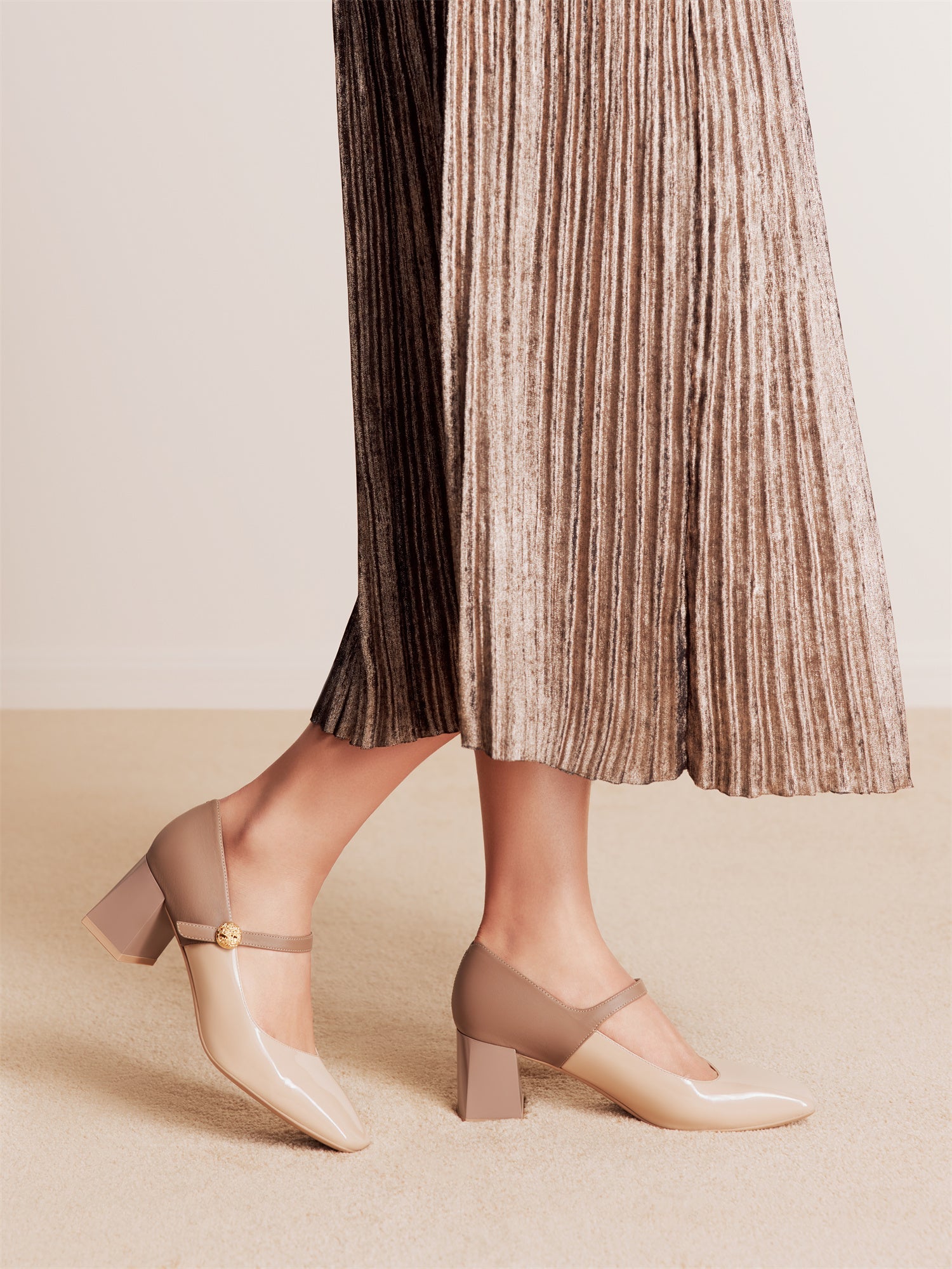 Color-Blocked Chunky Heel Mary Janes | Beige