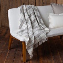 Wellington Throw | Ivory / Beige