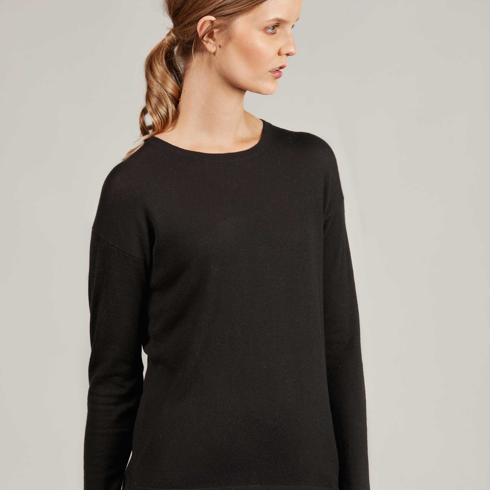 Women | Vicuna Crew Neck Sweater | Black