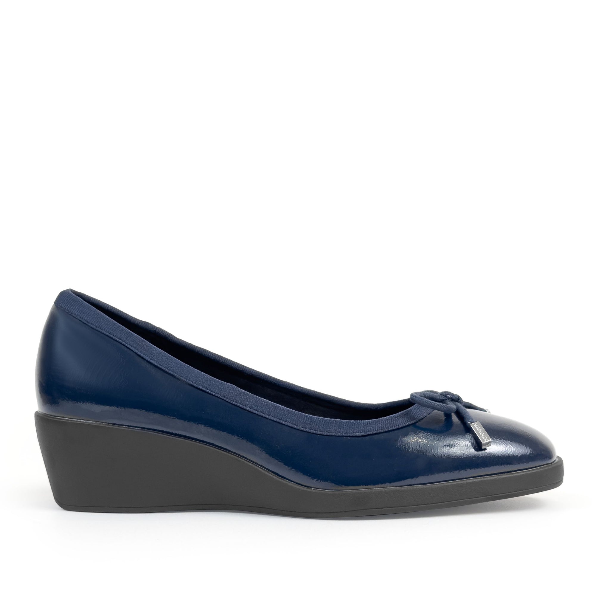 Tema | Navy Crinkle Patent Faux Leather
