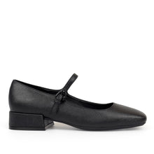 Isannah | Black Faux Leather