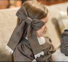 Girl | Blair Estate Tweed Hair Bow | Brown