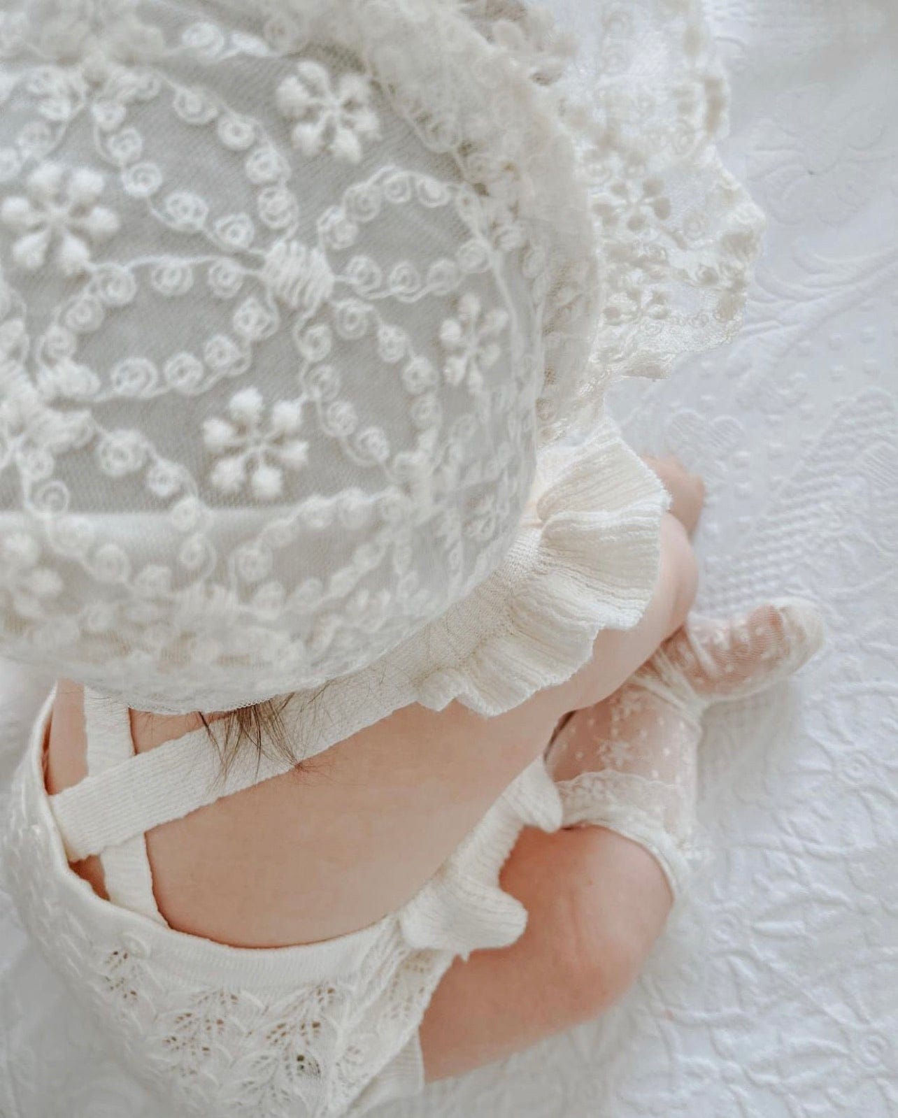 Ivory Lace Bonnet - Petite Maison Kids