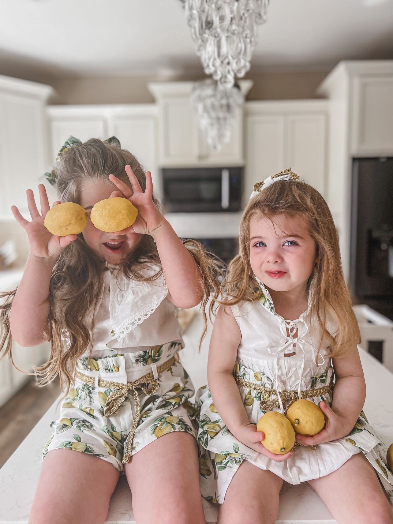 Girl | Amalfi Lemon Print Linen Blouse and Shorts Set | White x Green x Yellow
