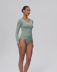 V-Neck Long Sleeve Top | Black