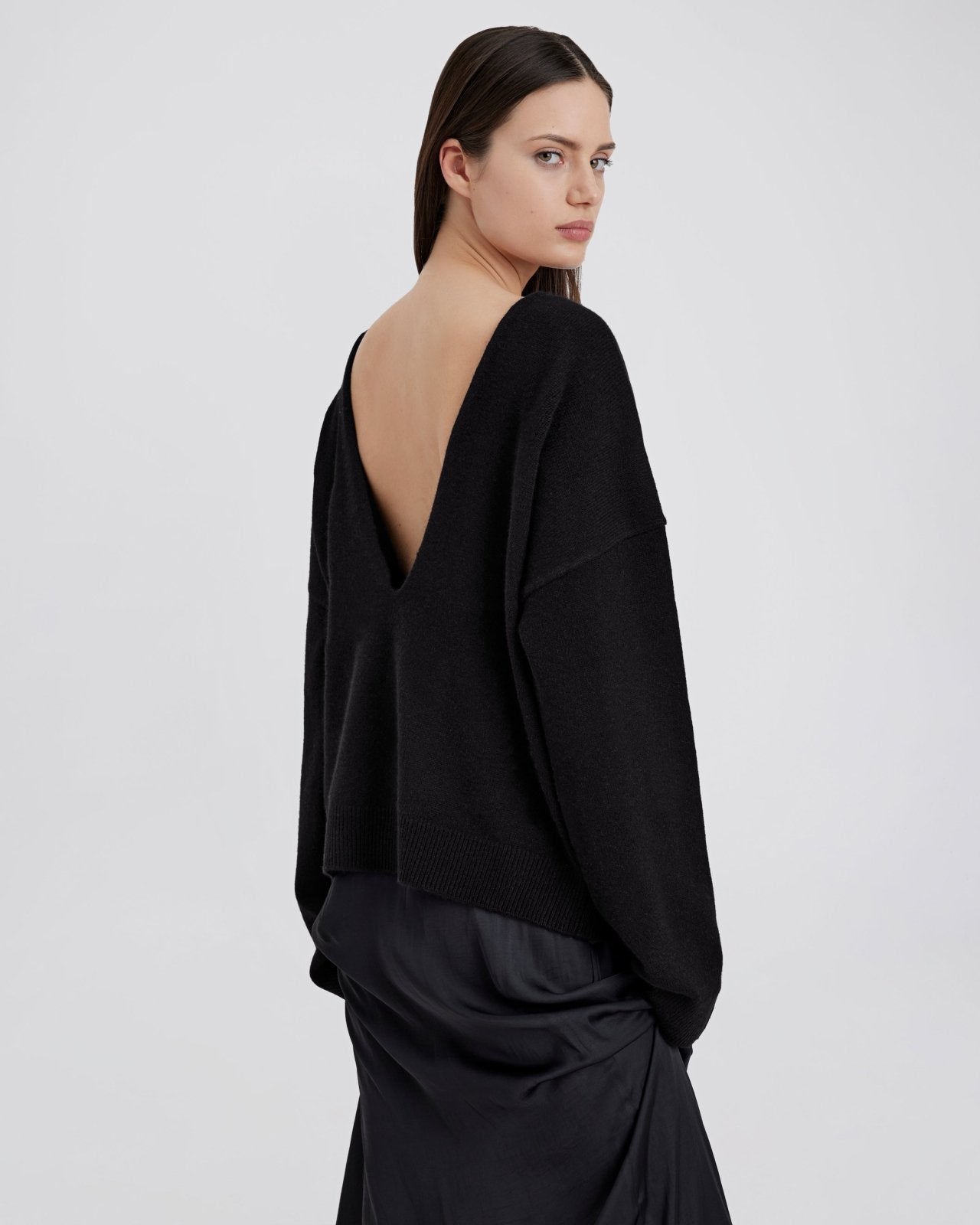 The Lowell Cashmere Sweater - Solid & Striped
