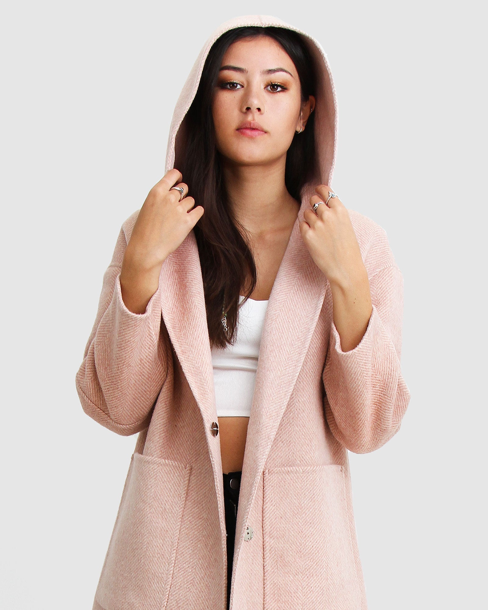 walk-this-way-oversized-coat-blush-model-hood_12b52e99-21c8-48c4-b134-b1a004e4ff28.jpg