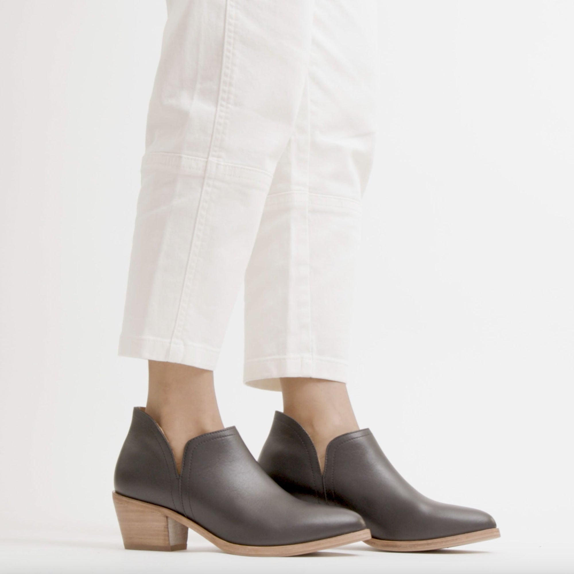 Womens | Mia Everyday Ankle Bootie | Black