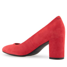 Betsy | Red Suede